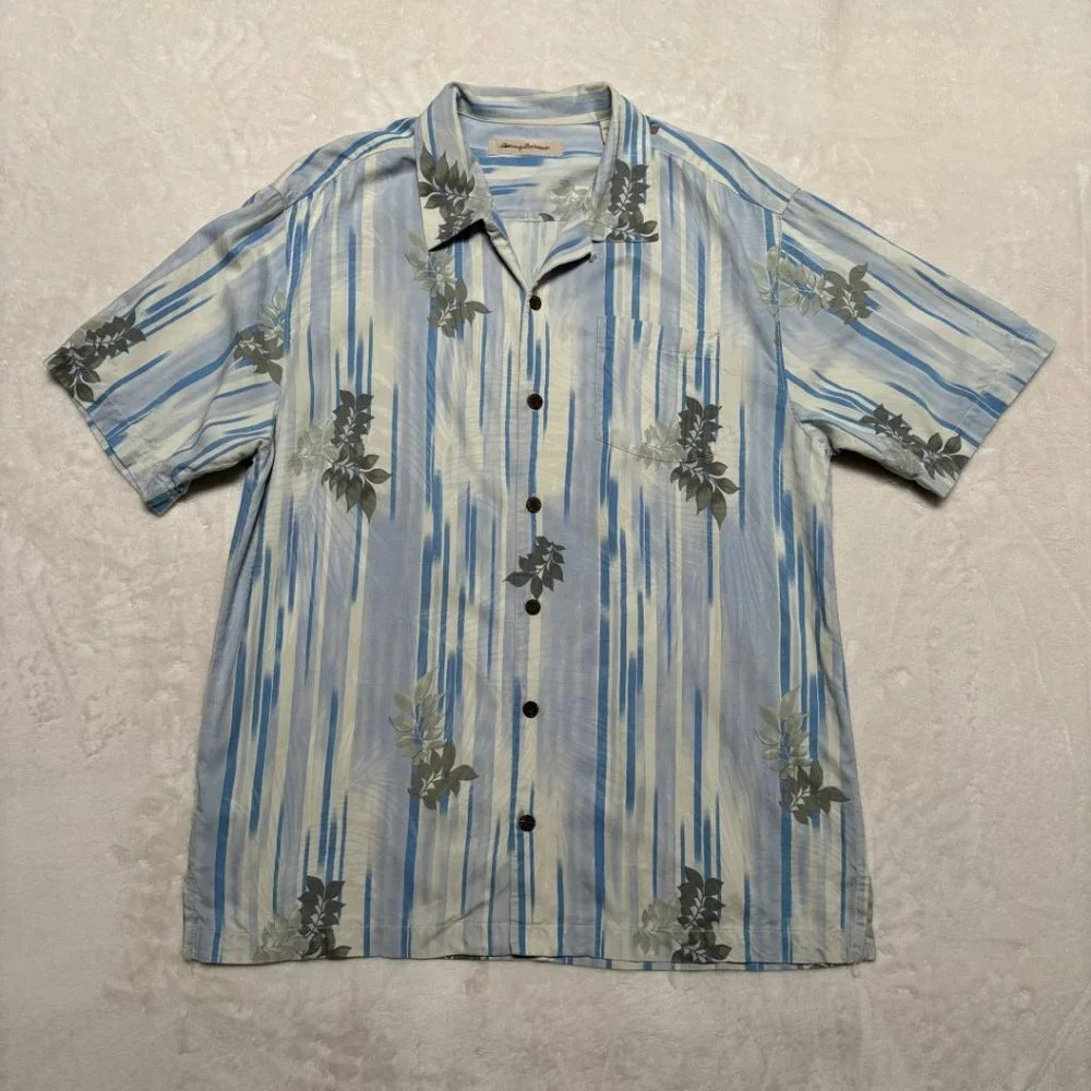 Tommy‎ Bahama Hawaiian Button Down Shirt Large Blue Floral Silk Vacation Beach